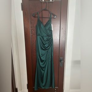 Revelry Rory Satin Bridesmaid dress - classic emerald size 2